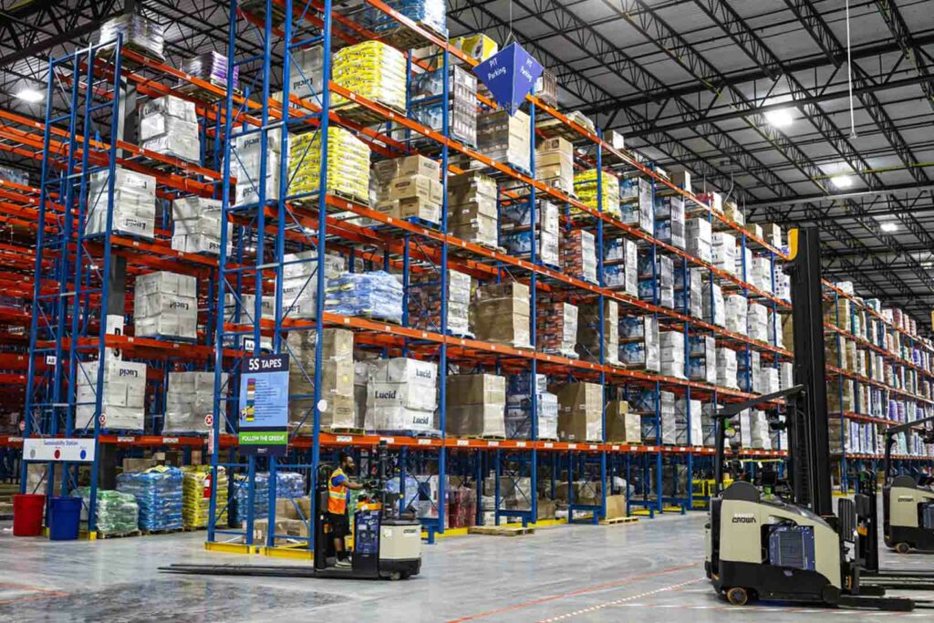 Here's A High Resolution Image Of The Wfs Warehouse Showcasing The Scale And Efficiency Of Walmarts Fulfillment Network 1